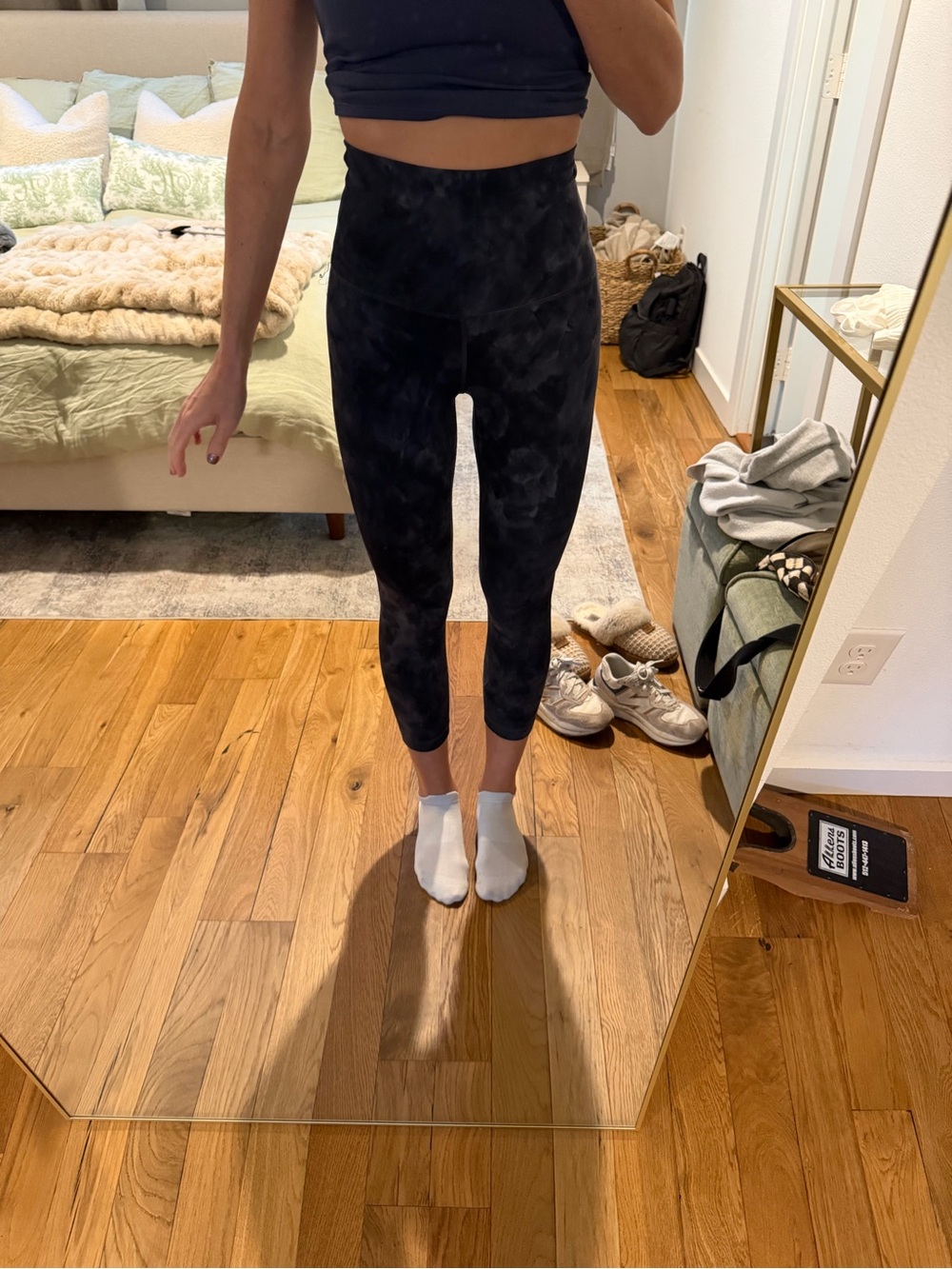 lululemon Align™ Super-High-Rise Crop 21"
Colour Diamond Dye Pitch Grey Graphite